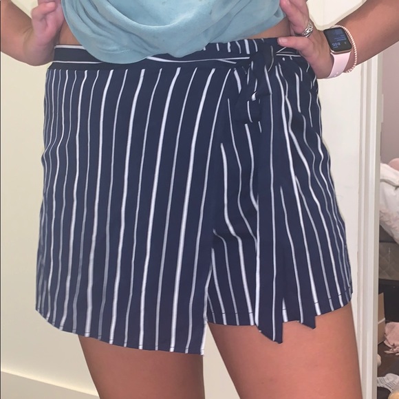 Stripe Shorts - Picture 1 of 2